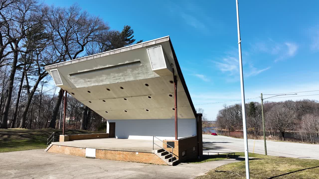 vista de ángulo bajo en el área de rendimiento de aire fresco