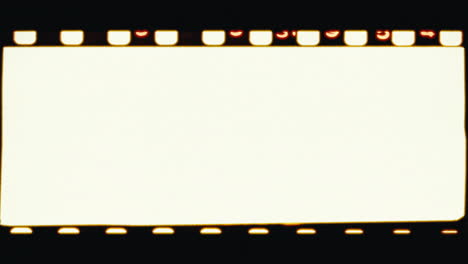 marco de película en blanco