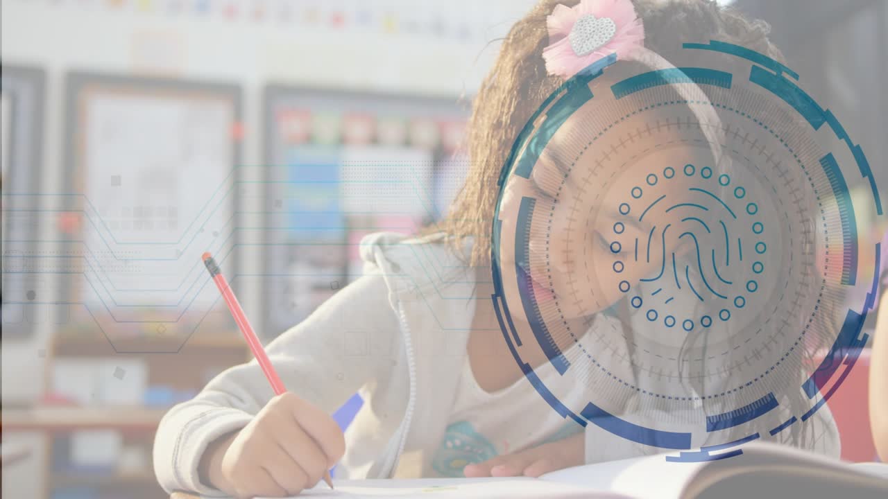 学生が赤鉛筆で書いていると、生体認証HUDがフェードアウトし、ノートの上で回転しながら学習する。