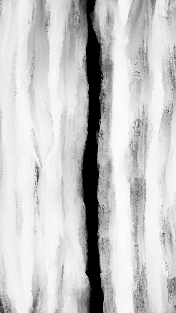 Transizione astratta con pennellate di pittura bianche su sfondo nero