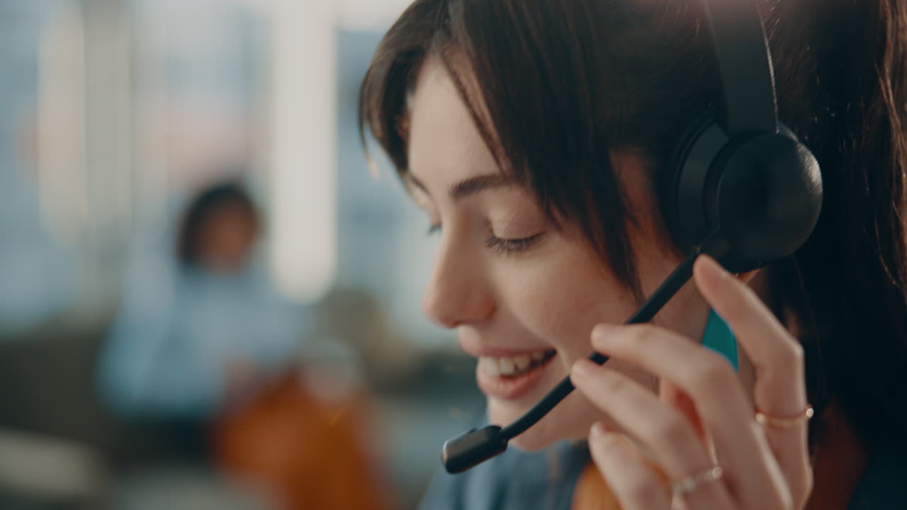 Kundeservicerepresentant med headset