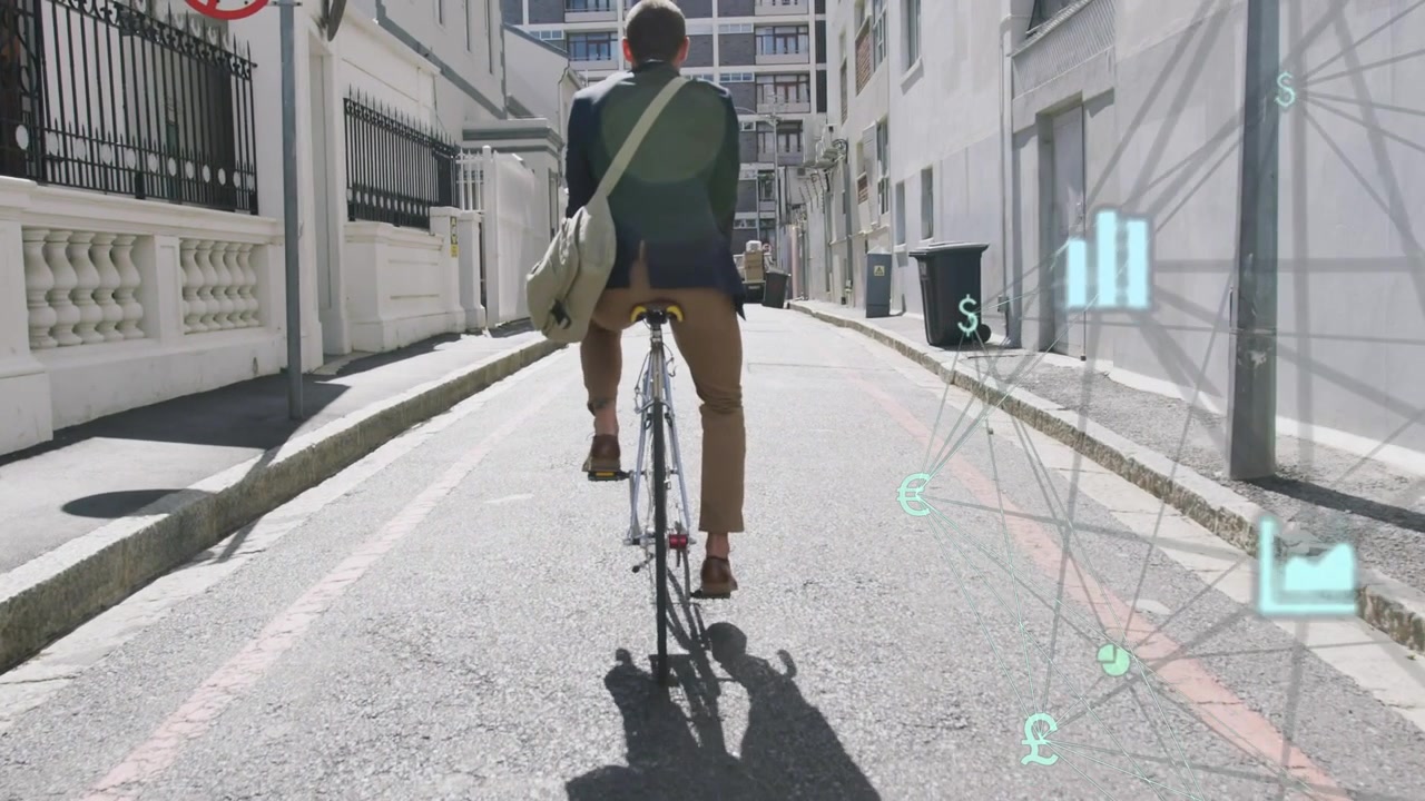 Ciclista masculino pedalando em faixa urbana, com sobreposições financeiras aparecendo e combinando com o ciclista, mostrando portfólio.