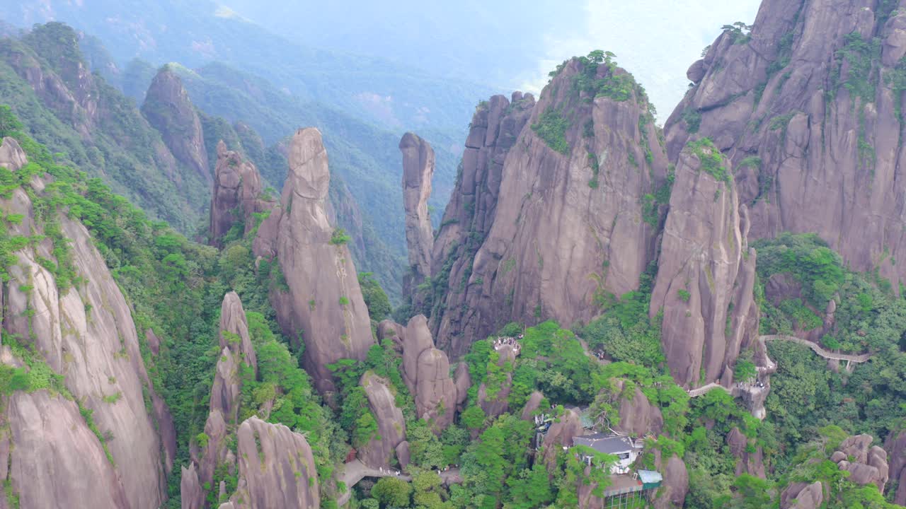 Mount Sanqing in Jiangxi Province, a famous mountain in China, with strange peaks and rocks towering into the clouds, miraculous geological and geomorphological wonders, and great works of nature