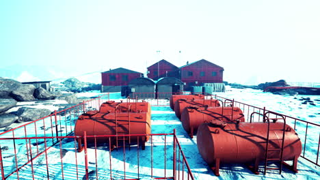 Estación-Antártica-En-La-Península-Antártica