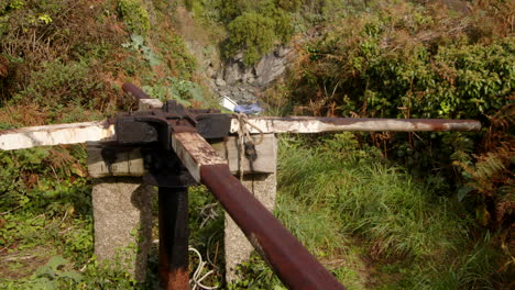 close-up-shot-of-a-old-fisherman's-cable-boat-winch-at-Bessy's-Cove,-The-Enys,-cornwall