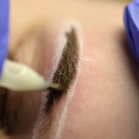 techniek van het tekenen van wenkbrauwen
