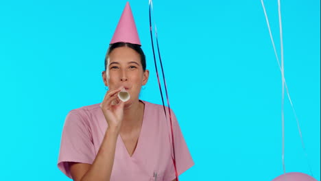 Geburtstag,-Glückwünsche-Und-Luftballons-Mit-Einer-Krankenschwester