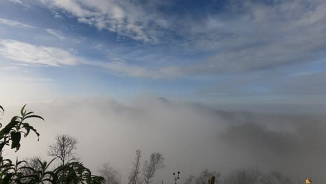 timelapse,-Mount-bromo-covered-by-fog