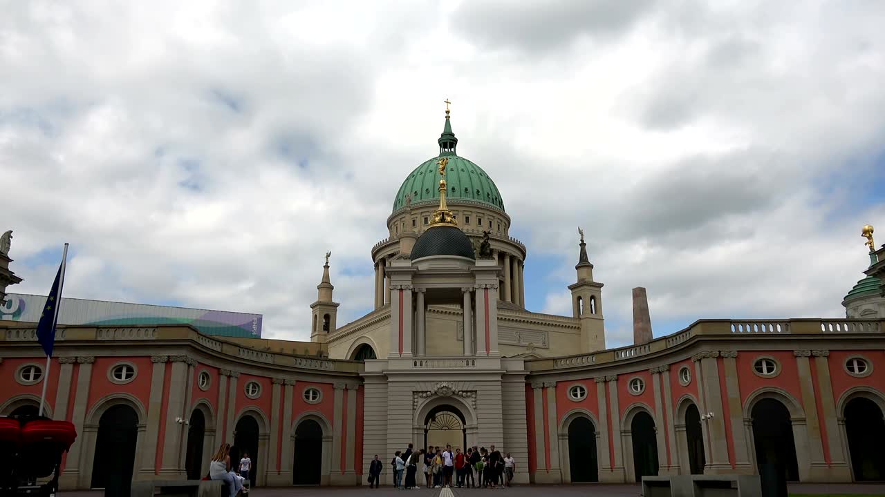 el landtag de brandeburgo (parlamento del estado de brandeburg) potsdam alrededor del 20 de julio de 2016