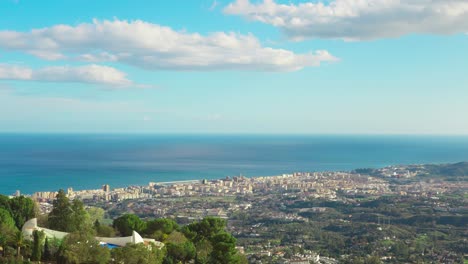 Zeitraffer-Mit-Blick-Auf-Fuengirola,-Andalusien,-Spanien