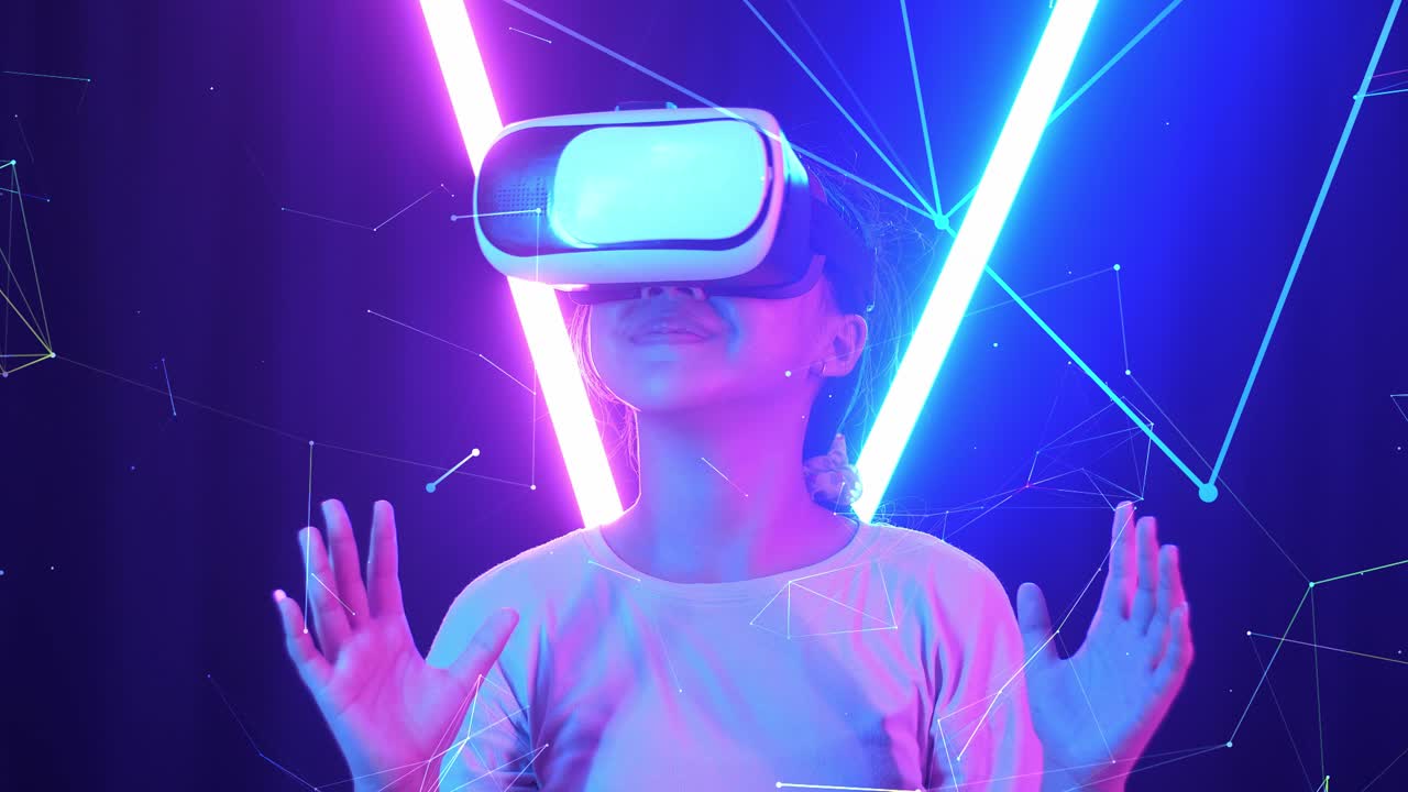 vr, 미래주의, 엔터테인먼트 콘셉트. 흥분된 아시아 젊은 소녀가 네온 빛을 배경으로 가상 현실 헤드을 사용합니다.