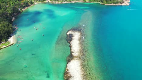 Kleine-Sandbank-Im-Türkisfarbenen-Wasser-Der-Thailändischen-Küste