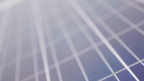 fotografía en primer plano de paneles solares, centrándose en las celdas fotovoltaicas, concepto de energía renovable