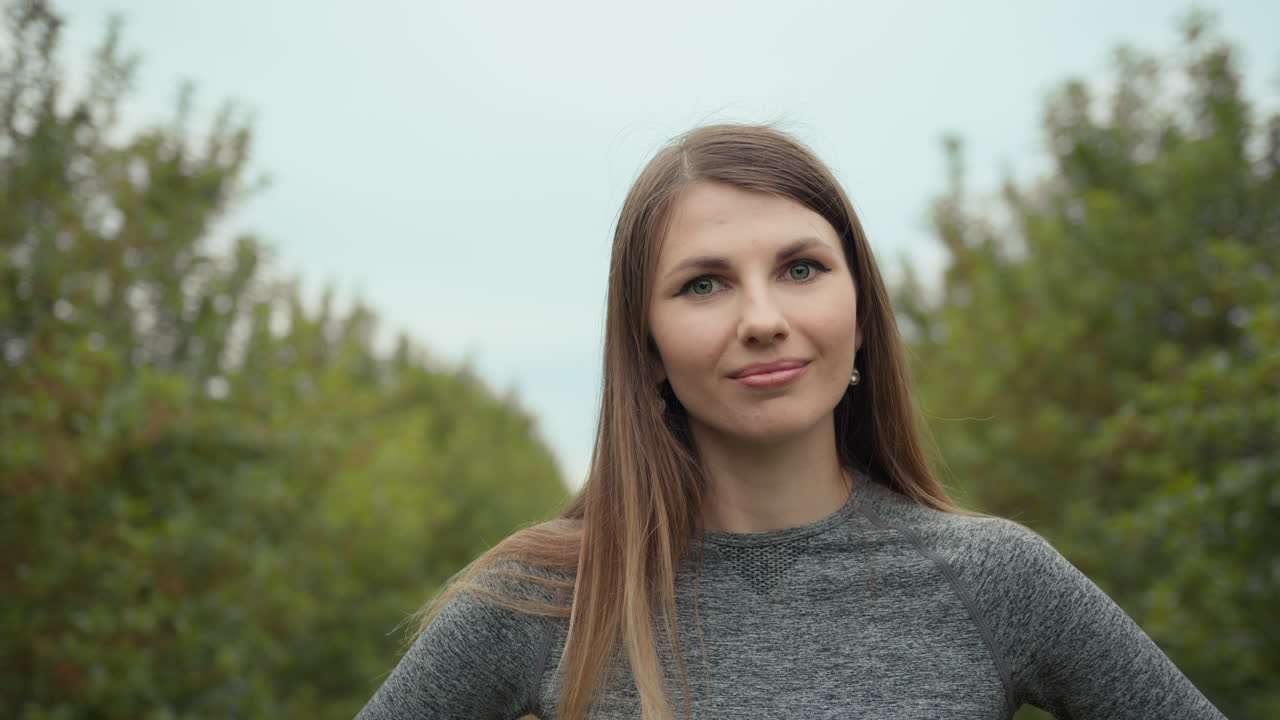 женщина в парке