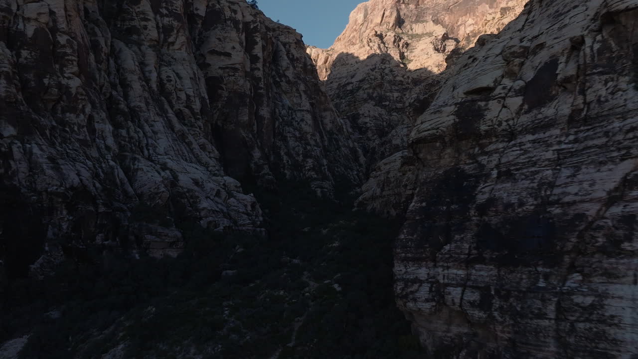vista aérea de un cañón