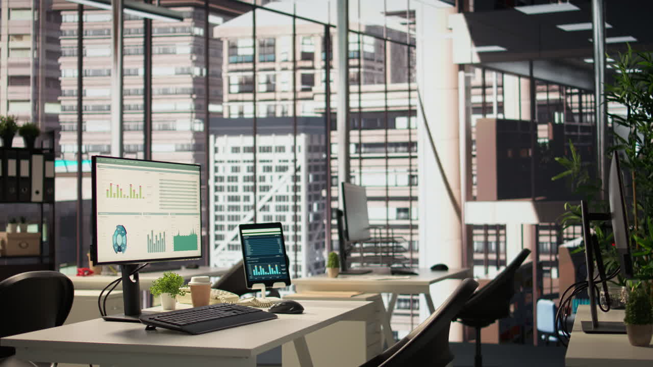 도시 전망을 가진 현대적인 빈 사무실