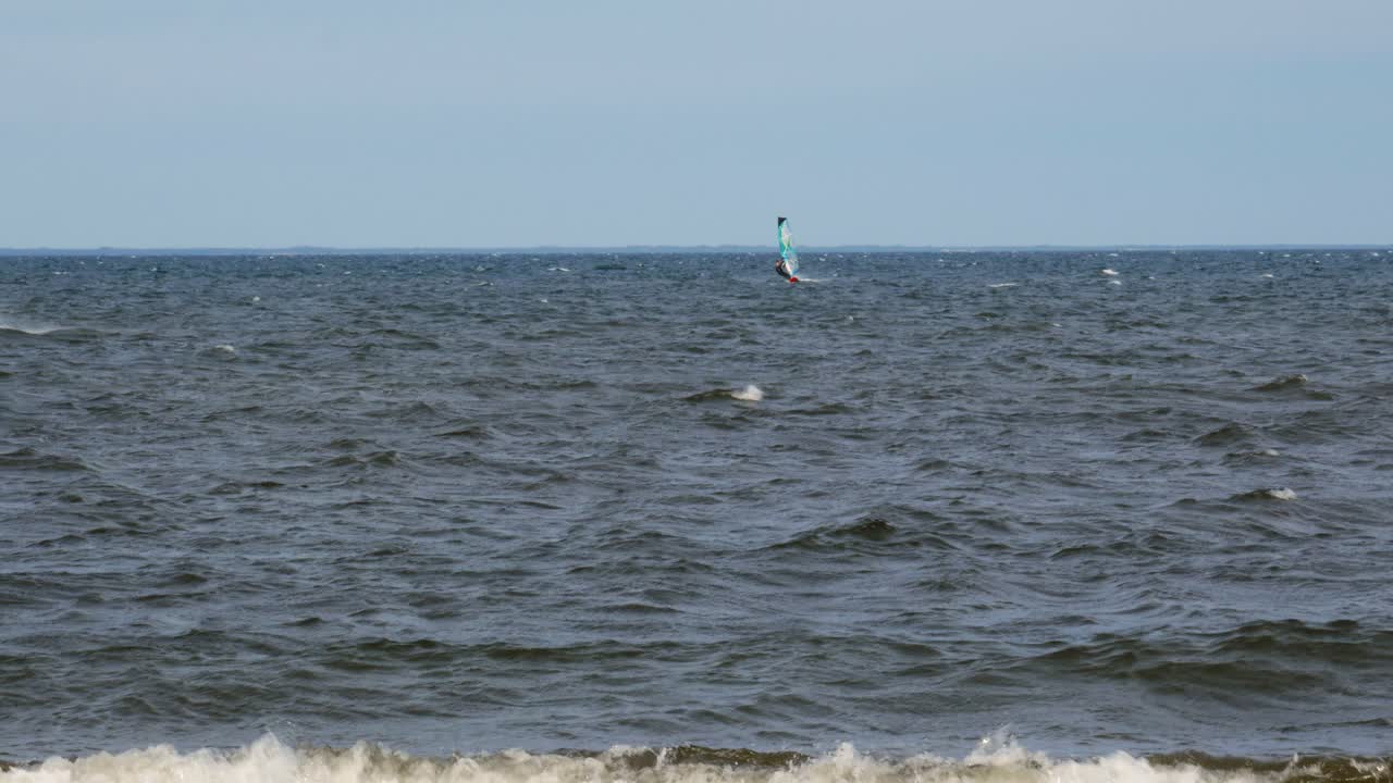 windsurf en el mar báltico en polonia