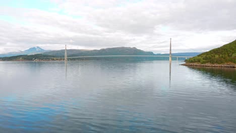 Hålogaland-Brücke-Vom-Ofotfjord-In-Narvik-Aus-Gesehen