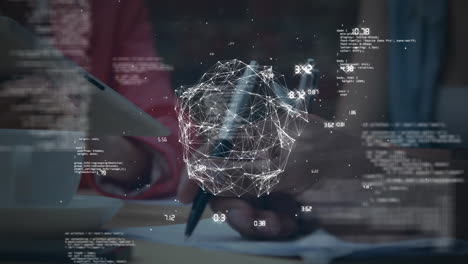 animación del globo de procesamiento de datos de las conexiones sobre la persona que utiliza la tableta digital