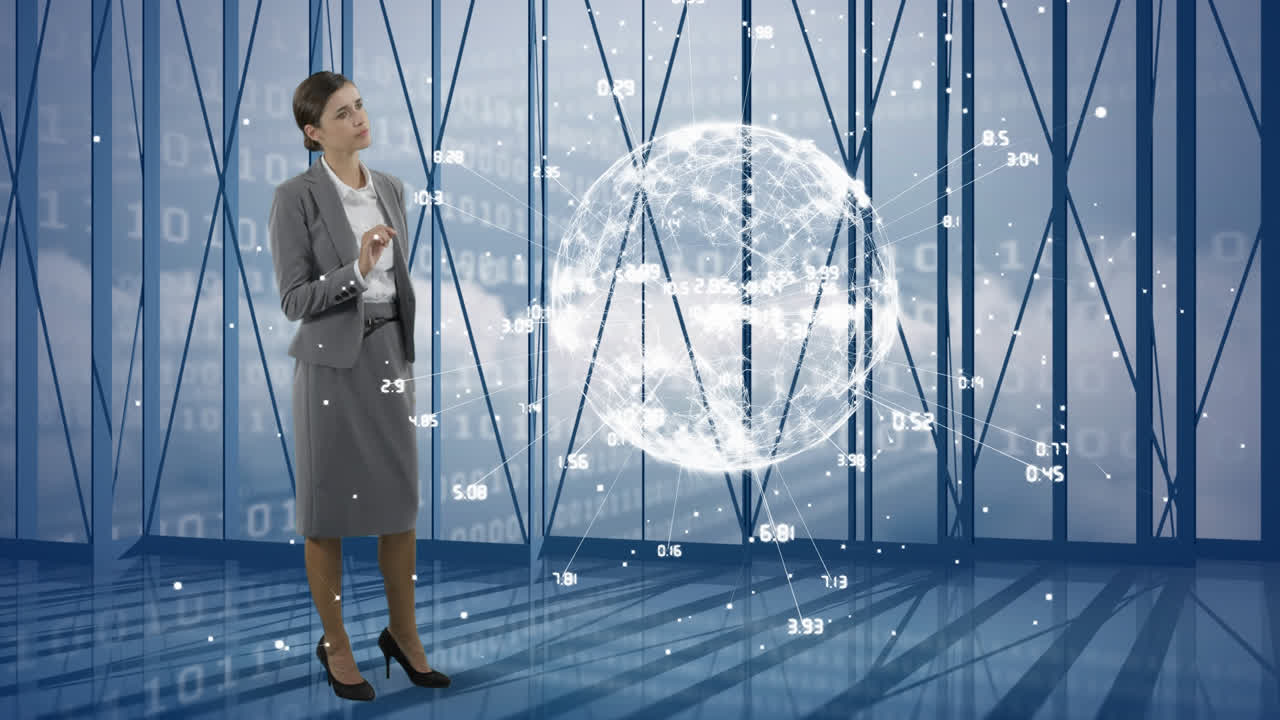 ведущий использует голограммы