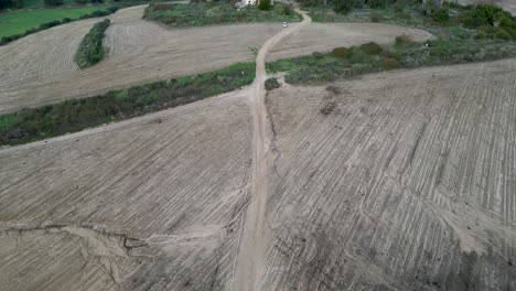 videos de drones 4k de tel shalaf: dígale al sitio histórico de esh shalaf en las afueras del sur de la ciudad de rehovot