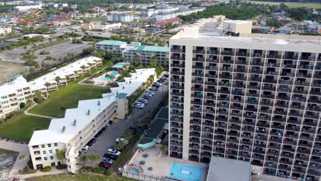 Sundestin-Beach-Resort-In-Der-Nähe-Des-Henderson-State-Park-Auf-Der-Insel-Okalaloosa,-Fort-Walton-Beach,-Destin,-Florida