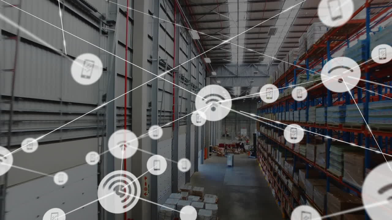 animación de iconos conectados con líneas sobre vista aérea del almacén