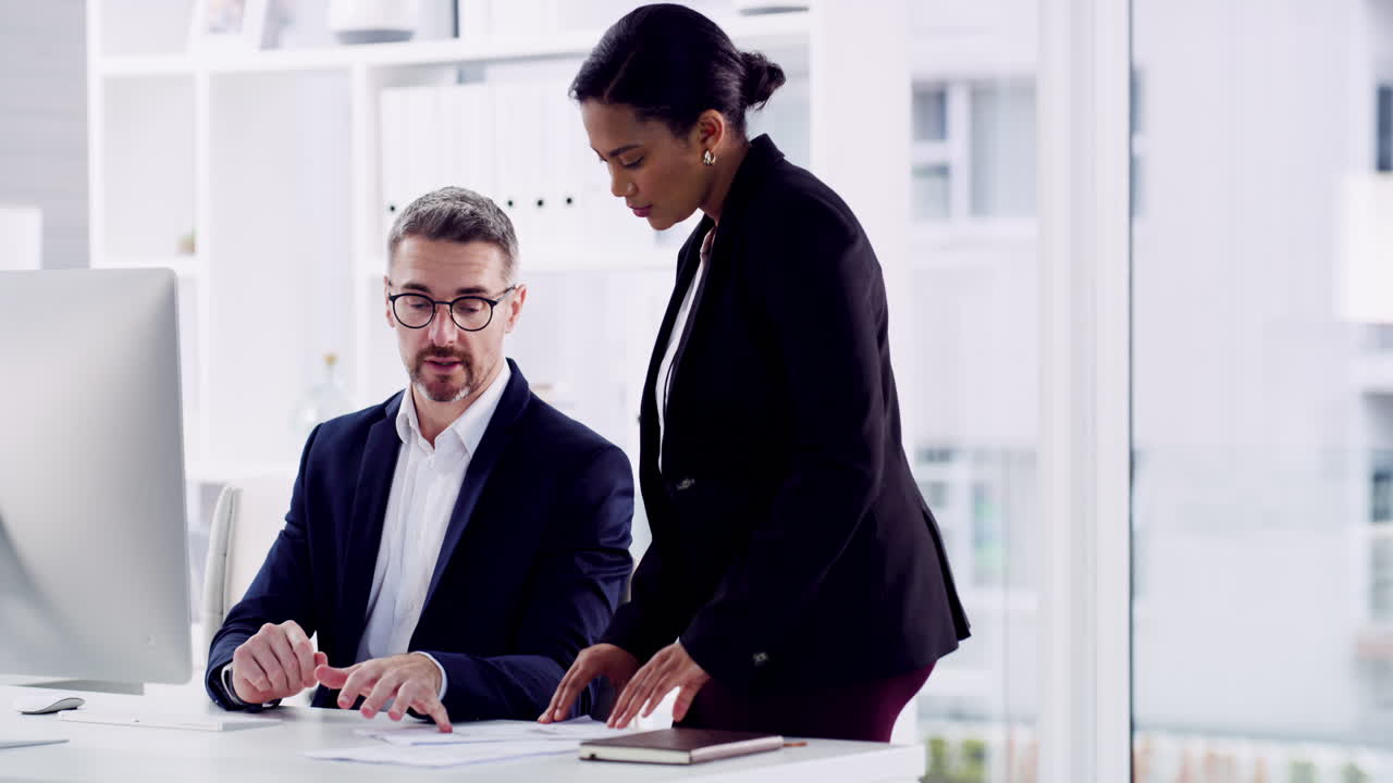 dando mi idea a mi gerente