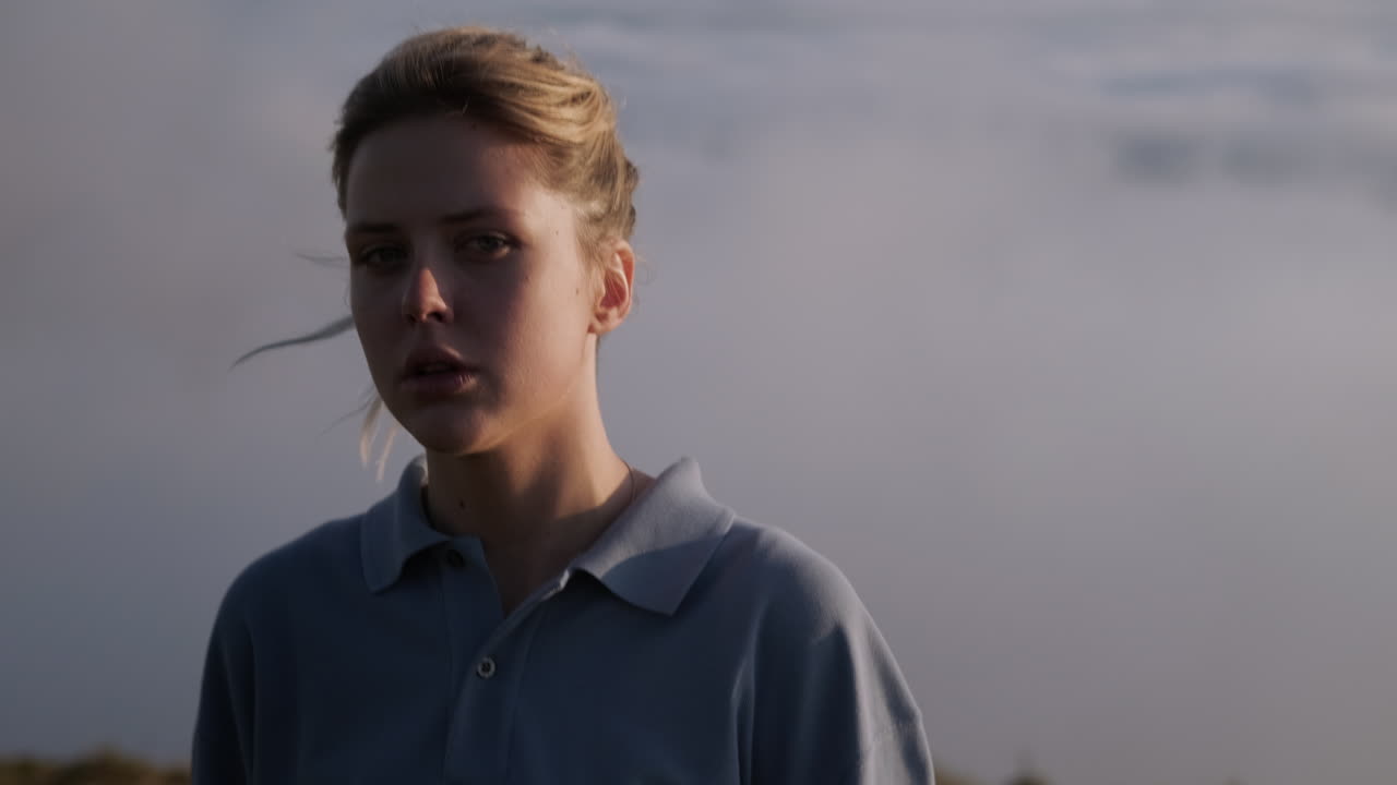 retrato de una mujer al aire libre