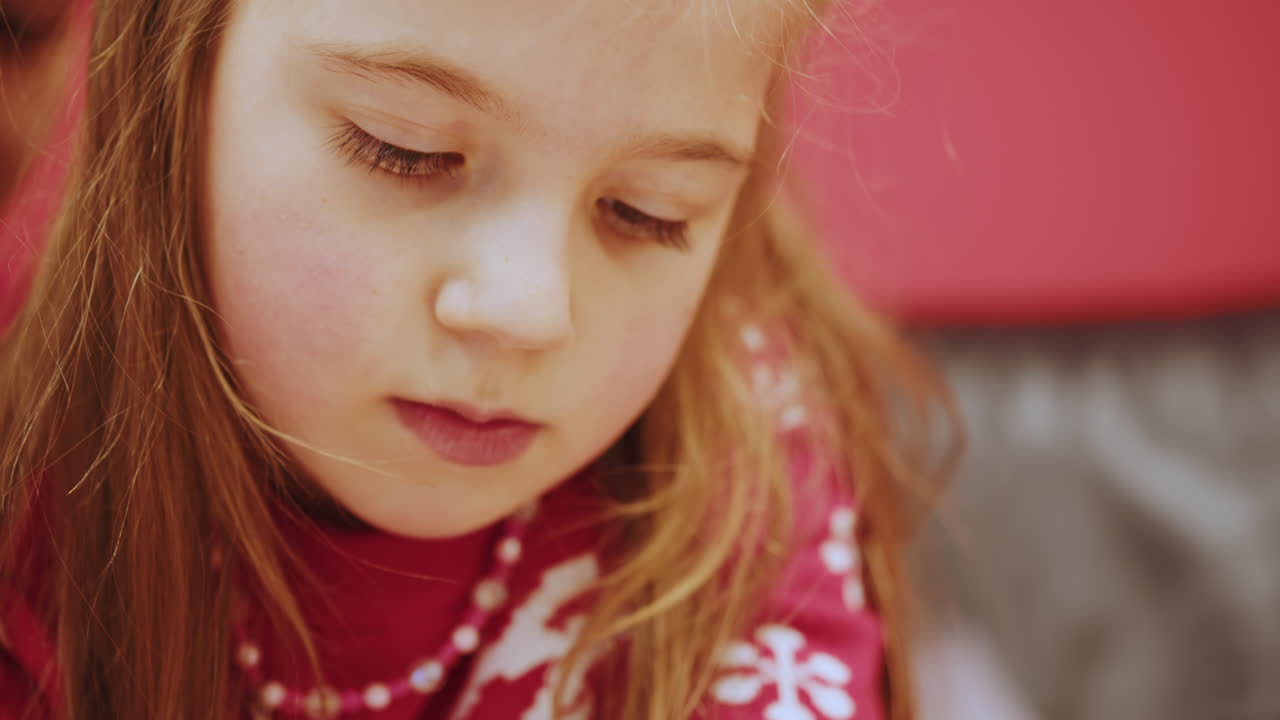 어린 소녀의 클로즈업