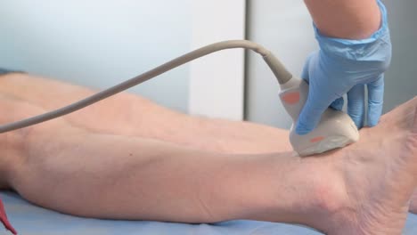 vascular ultrasound examination of the leg