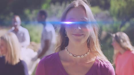 video de luces sobre un grupo feliz y diverso recogiendo basura en el campo