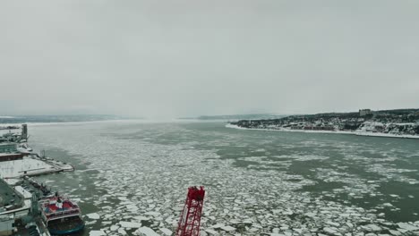 video de abejón aéreo del lago congelado de la ciudad de quebec