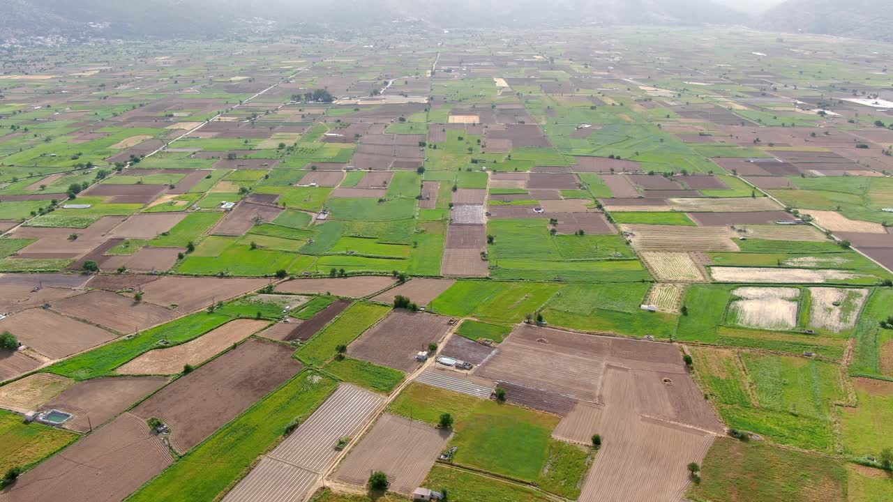 spinalonga crete 그리스 공중의 조직 된 농촌 논 땅