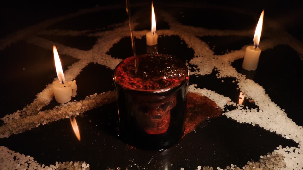 la naturaleza morta metafórica de los símbolos ocultos