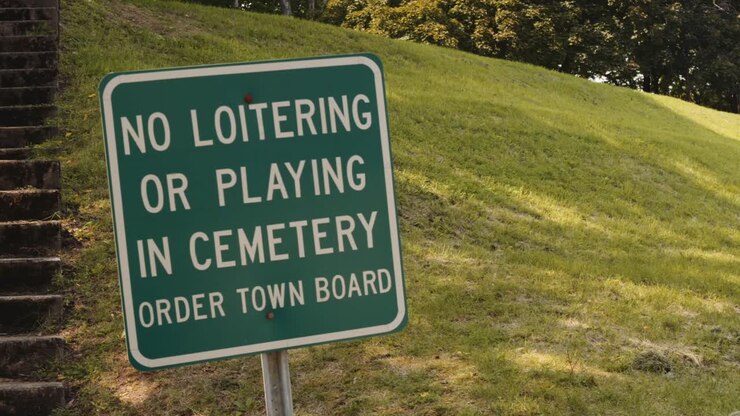 No loitering sign near a cemetery near Downtown Palmyra New York