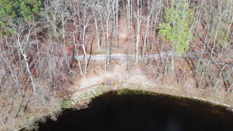 Tiro-Panorámico-Del-Lago-Otomin