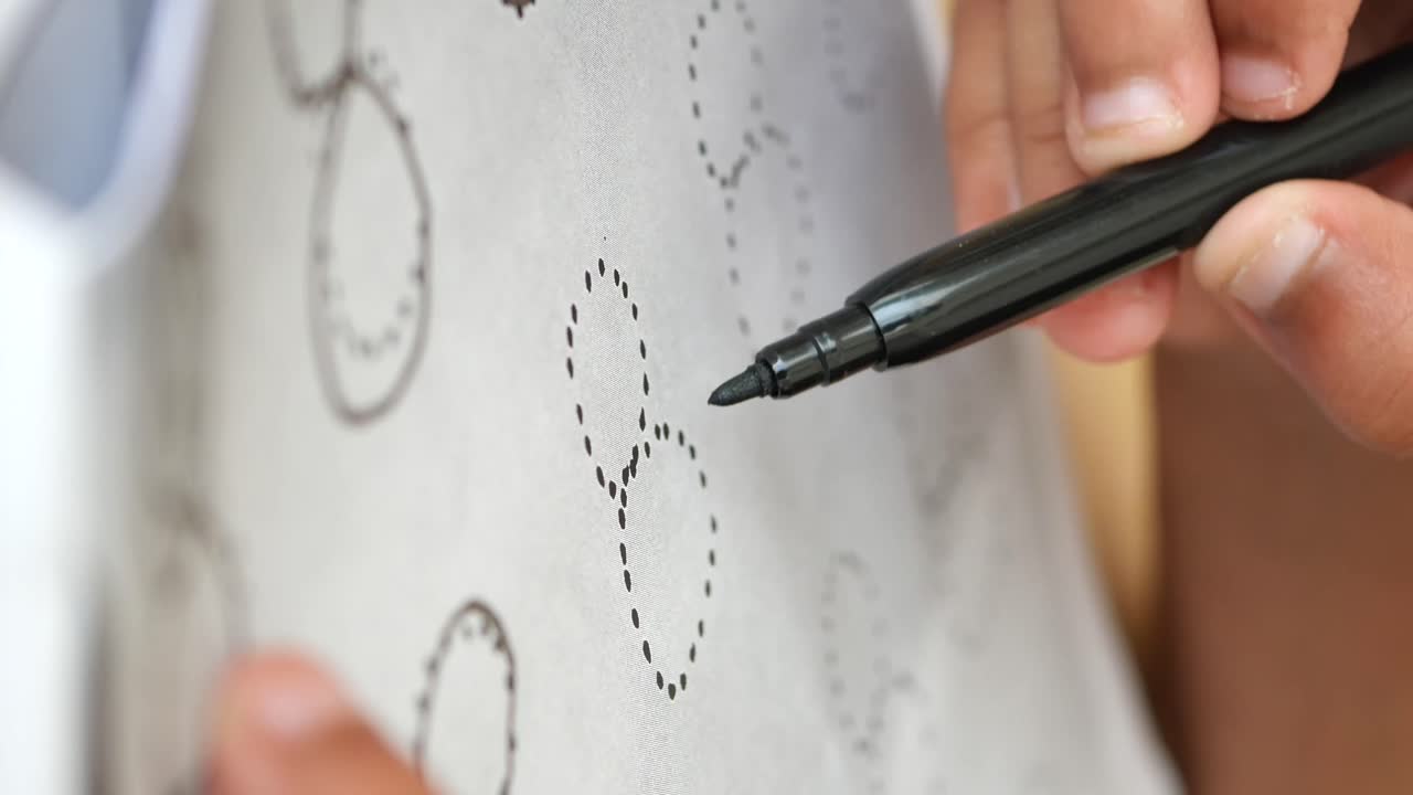 Tracing with a Marker