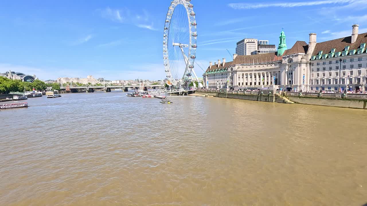 런던 아이 (london eye) 와 테임즈 강 (thames river) 의 풍경