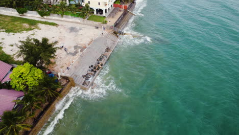 Playa-Perdida-Para-Siempre-Debido-A-Los-Tifones,-El-Cambio-Climático,-El-Aumento-De-Las-Aguas-Marinas-Y-La-Construcción-Irresponsable-Del-Complejo-En-Phan-Thiet,-Vietnam