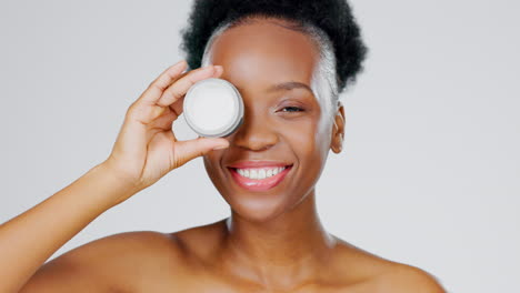 Rostro,-Loción-Y-Belleza-Con-Una-Modelo-De-Mujer-Negra.