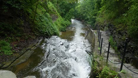 Cascadilla-Gorge-in-Ithaca,-New-York,-waterfalls