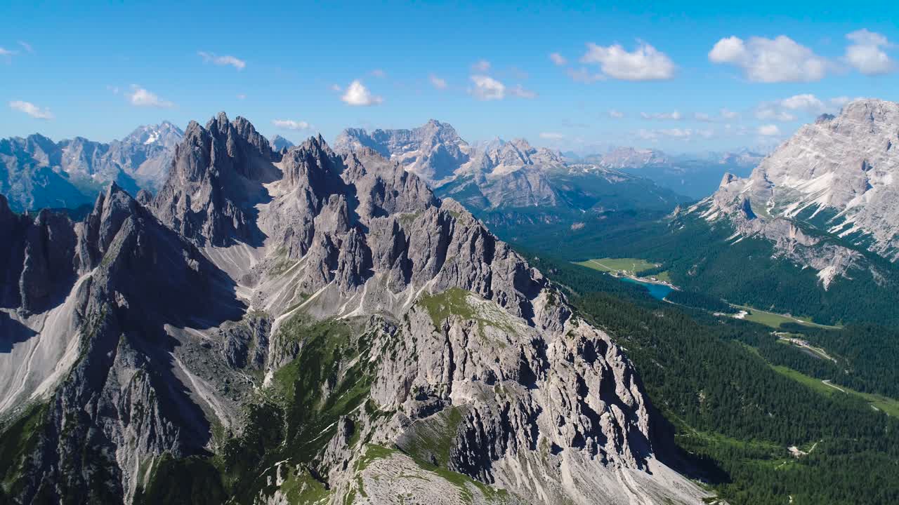 parque natural nacional de tre cime en los alpes dolomitas. la hermosa naturaleza de italia.