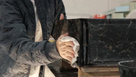 renovation of objects made in scagliola plaster technique imitating marble