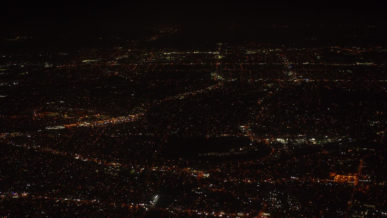 밤에 대도시에 상륙