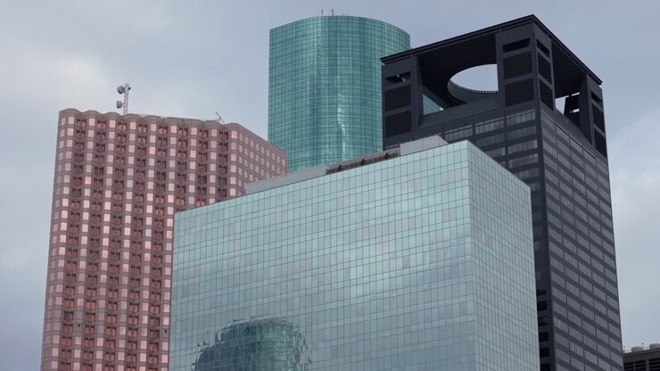 Rascacielos en el centro de Houston en una tarde nublada