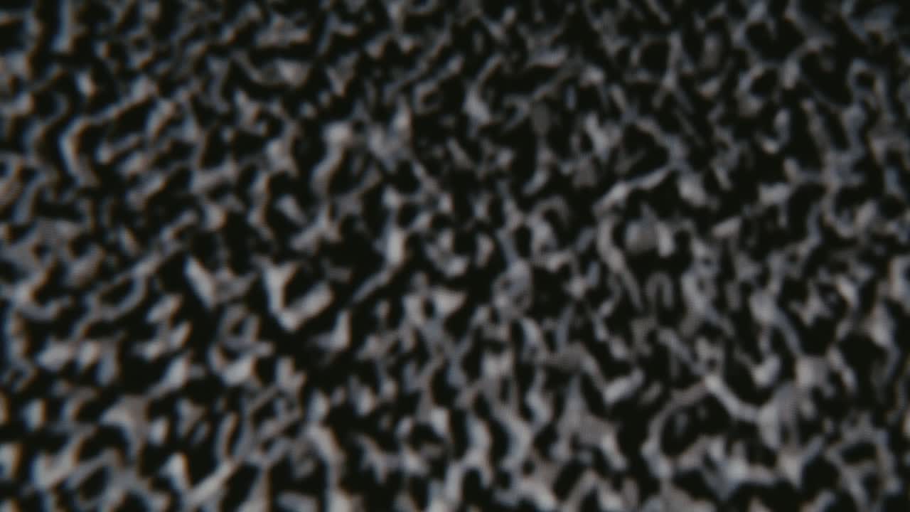 cuadros flash de estática digital en una pantalla de televisión