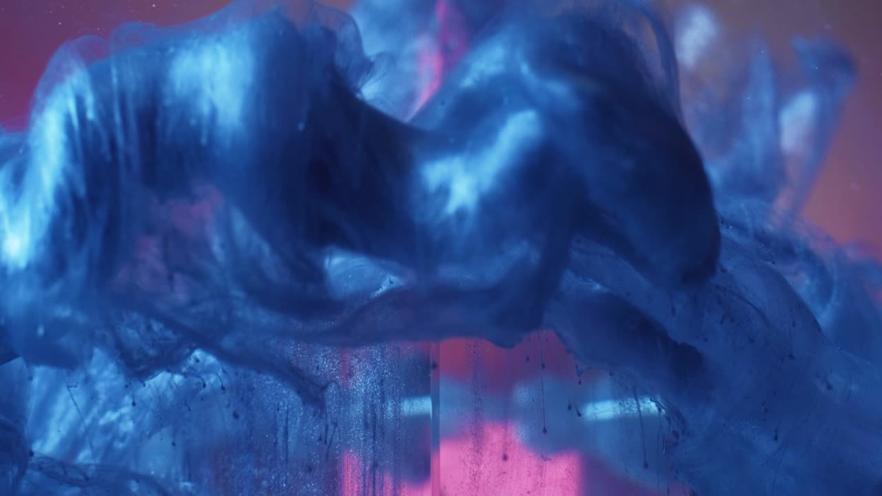 pintura salpicaduras azul brillo fluido pirámide rosa agua