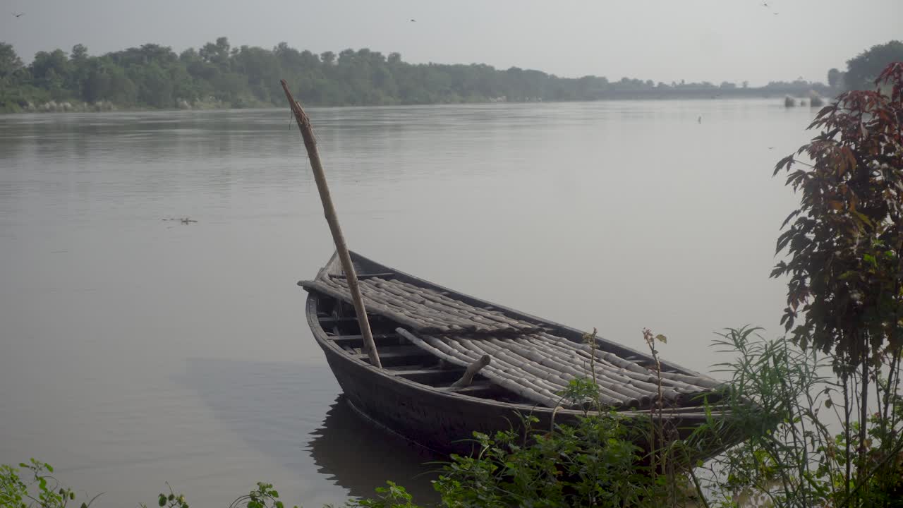 The boat is blocked by the river.