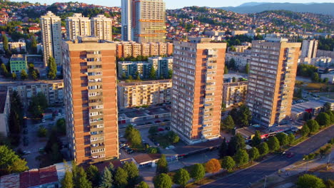 Vista-Aérea-Del-Centro-De-La-Ciudad-De-Bosmal-En-Sarajevo,-Bosnia-Y-Herzegovina